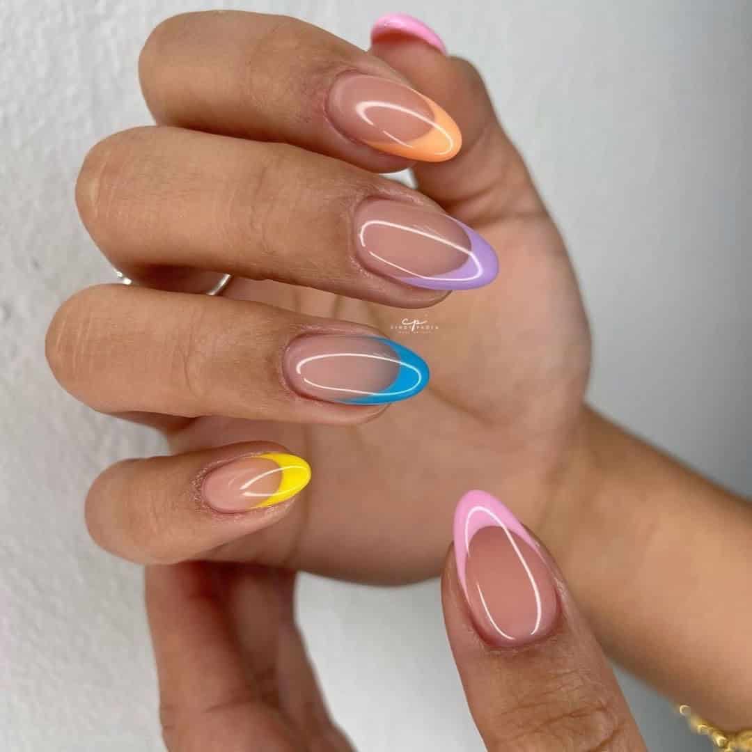 COLORED FRENCH MANI