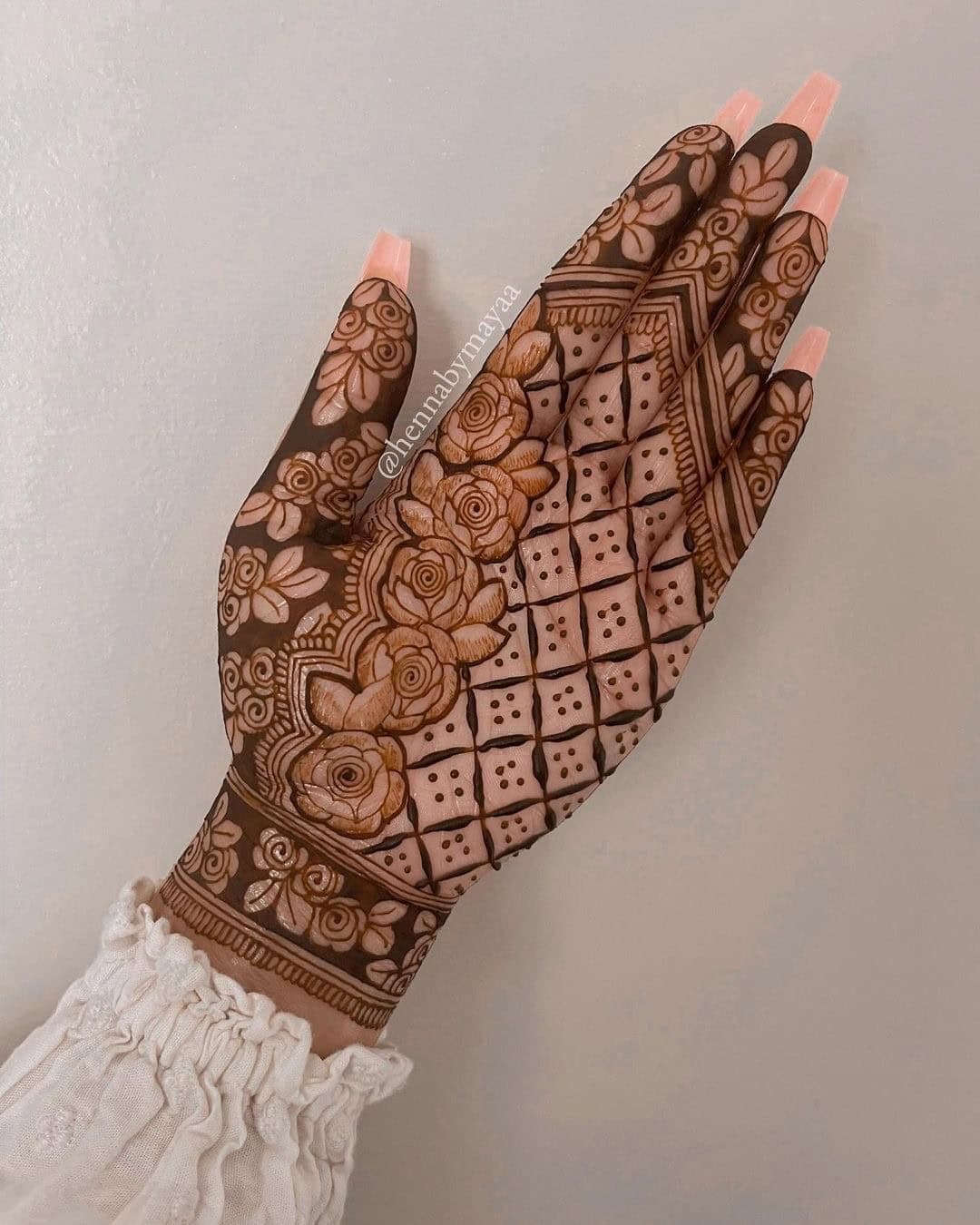 PALM MEHNDI DESIGN