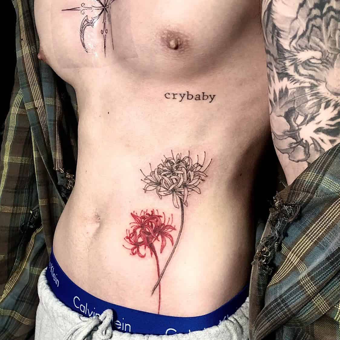 21] Unique Stomach Tattoo for Men: Spider Lilies Ink