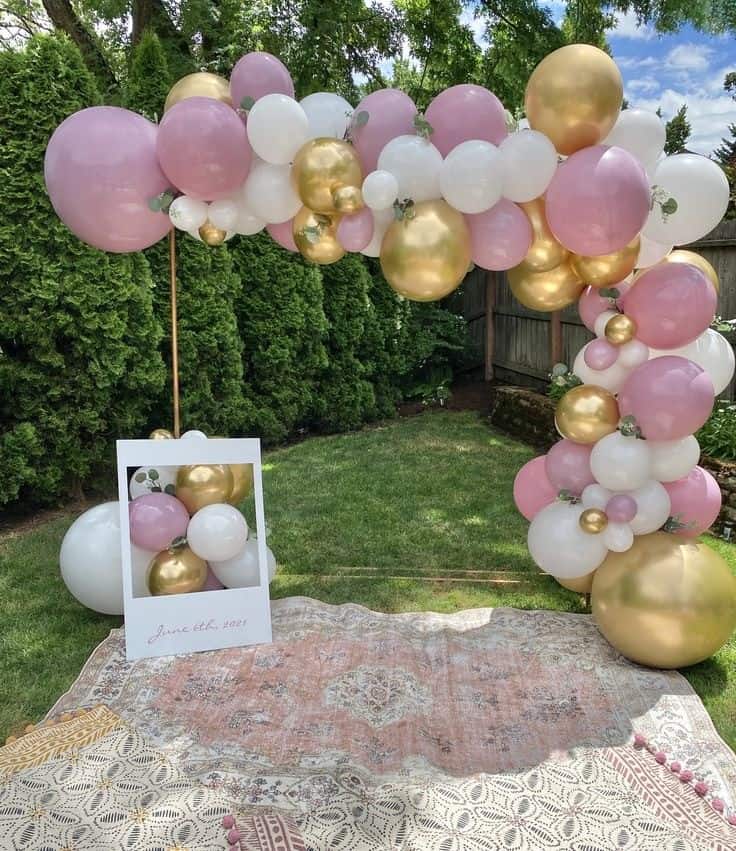 BALLOON GARLAND BACKDROP