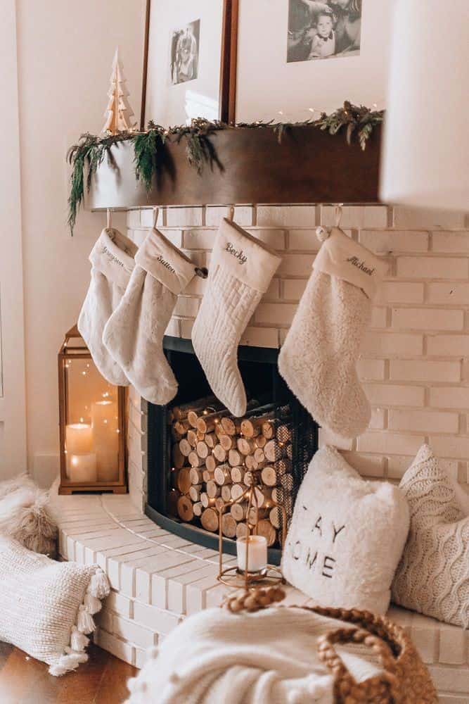 SIMPLE CHRISTMAS STOCKINGS