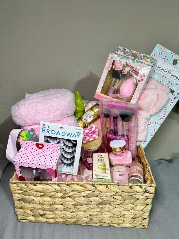 MAKEUP BASKET