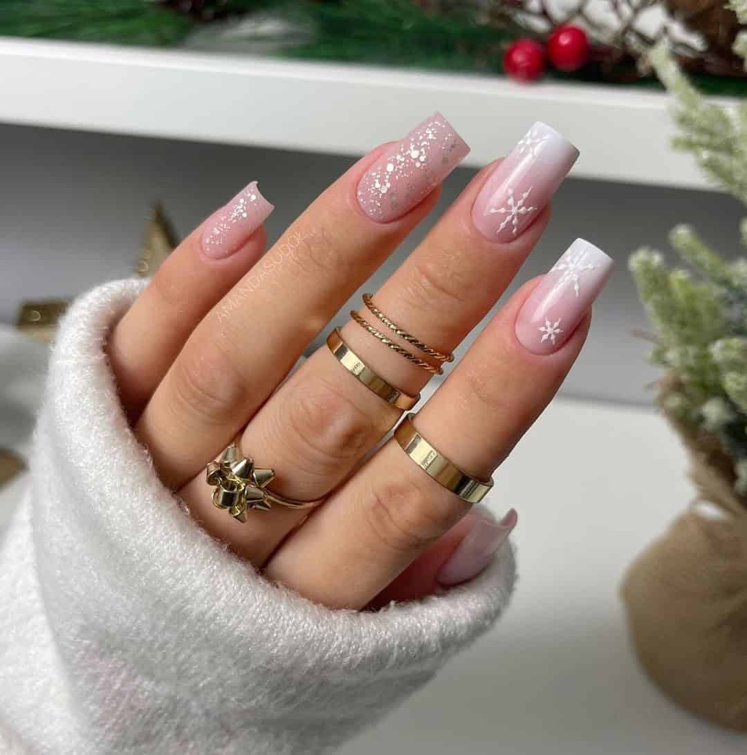 OMBRE SNOWFLAKE NAILS