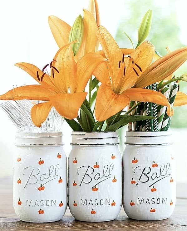 PAINTED PUMPKIN MASON JARS