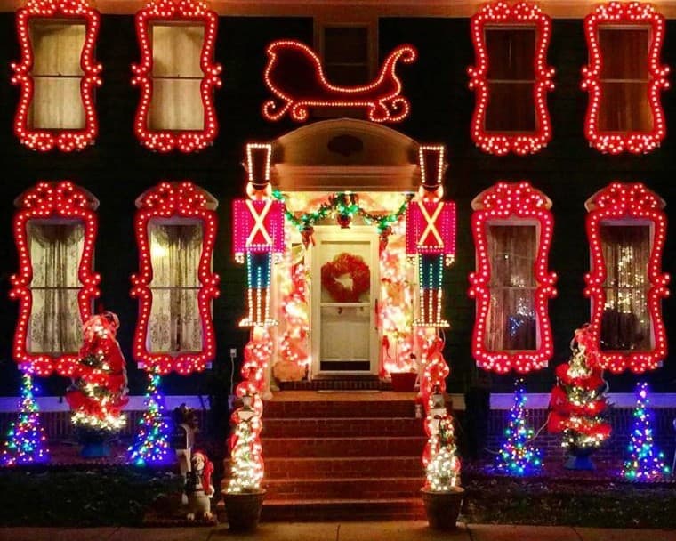 Frame Your Windows with Christmas Lights