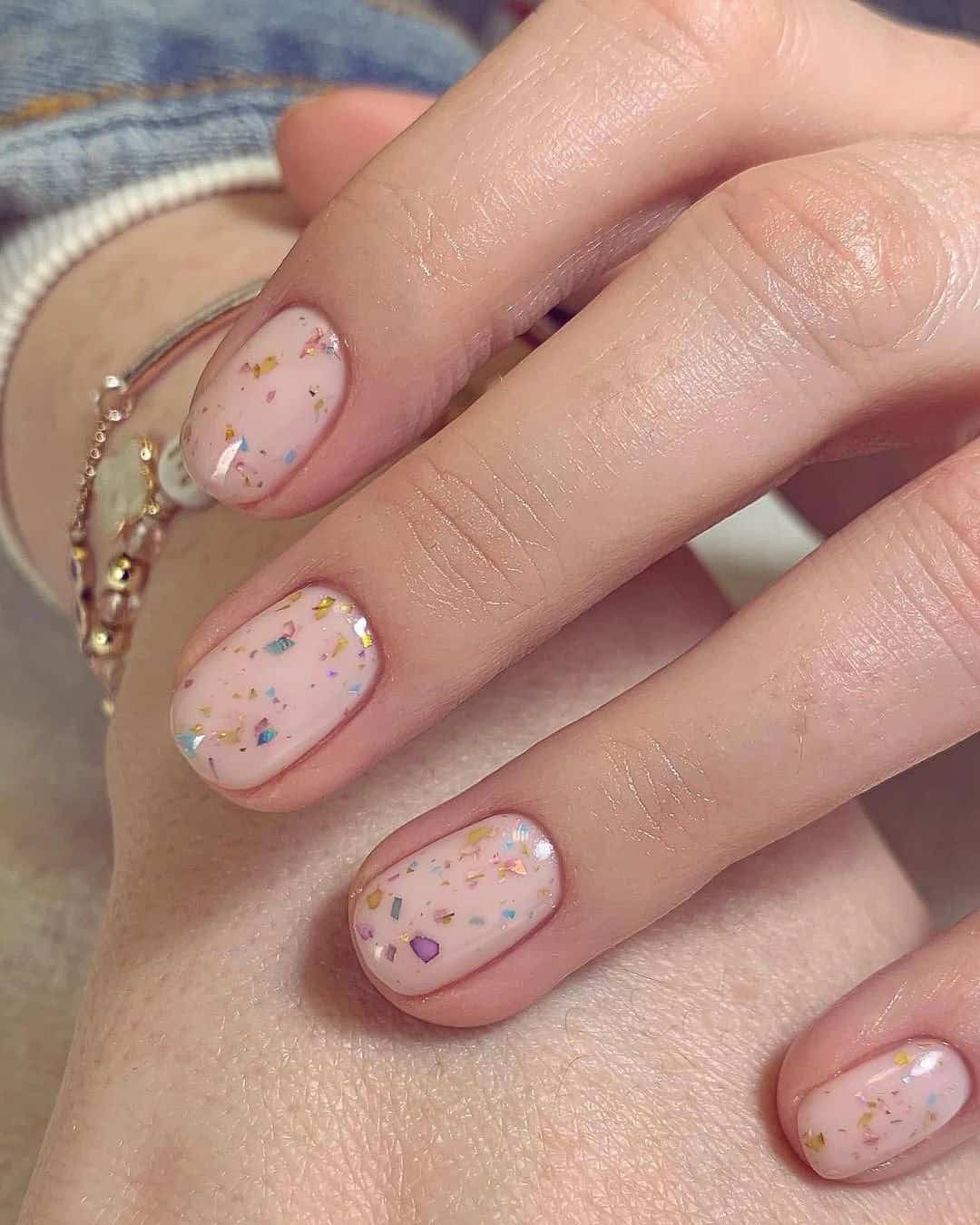 CONFETTI NAILS