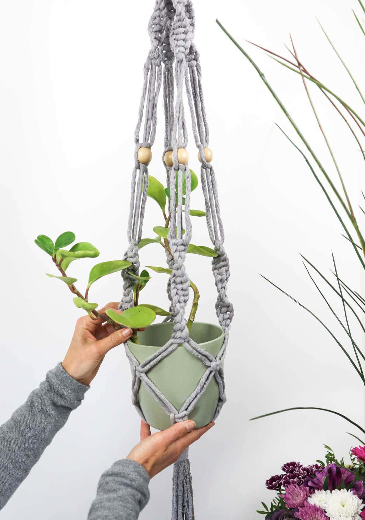 How to Use This Macrame Plant Hanger?