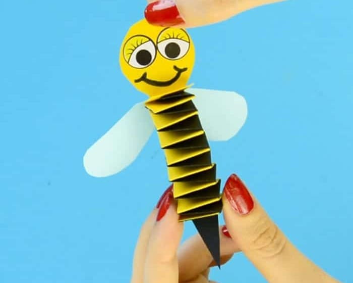 Accordion Bee Paper Craft