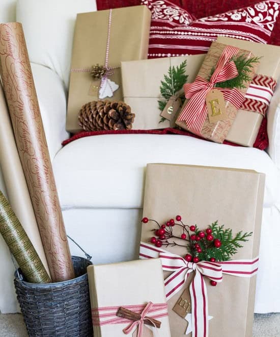 DIY Christmas Wrapping Ideas with Kraft Paper