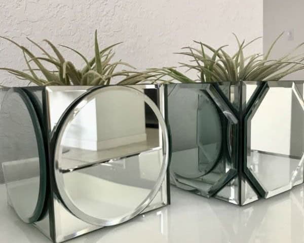 Stunning Modern Mirror Centerpiece