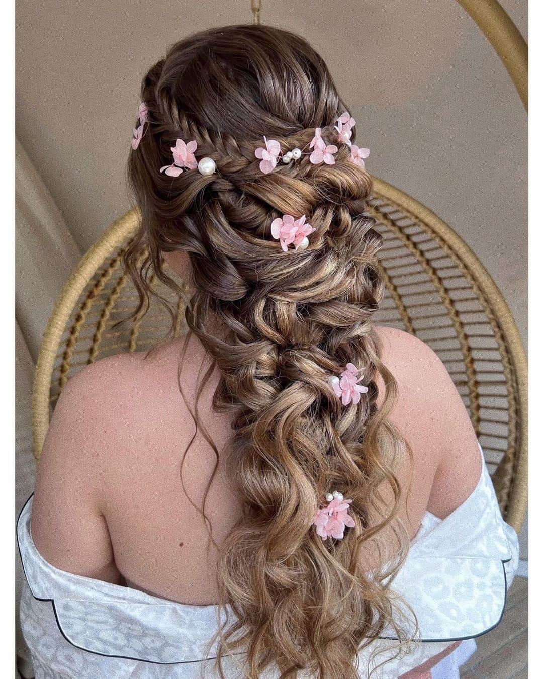 ROMANTIC BRAIDS