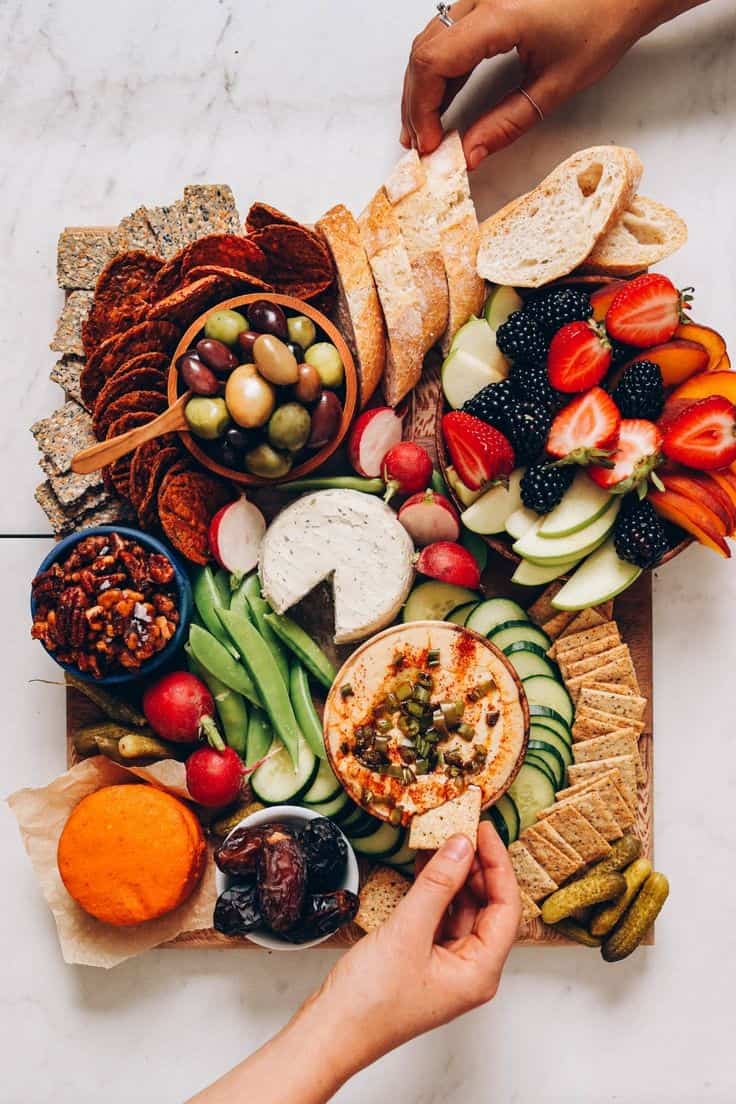 VEGAN CHARCUTERIE BOARD