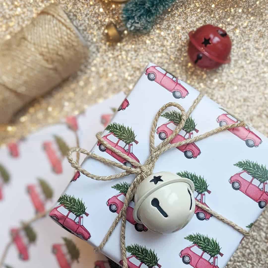 DIY Twine and Christmas Ornament Wrap Idea