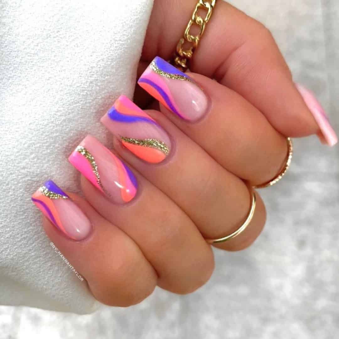 VIBRANT NAILS