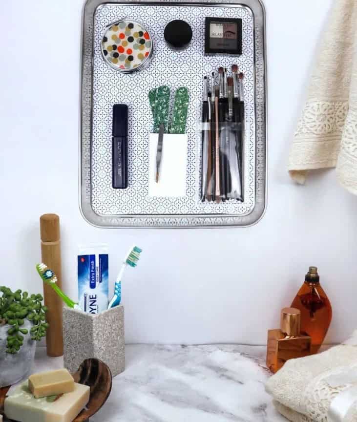 DIY Magnetic Organizer