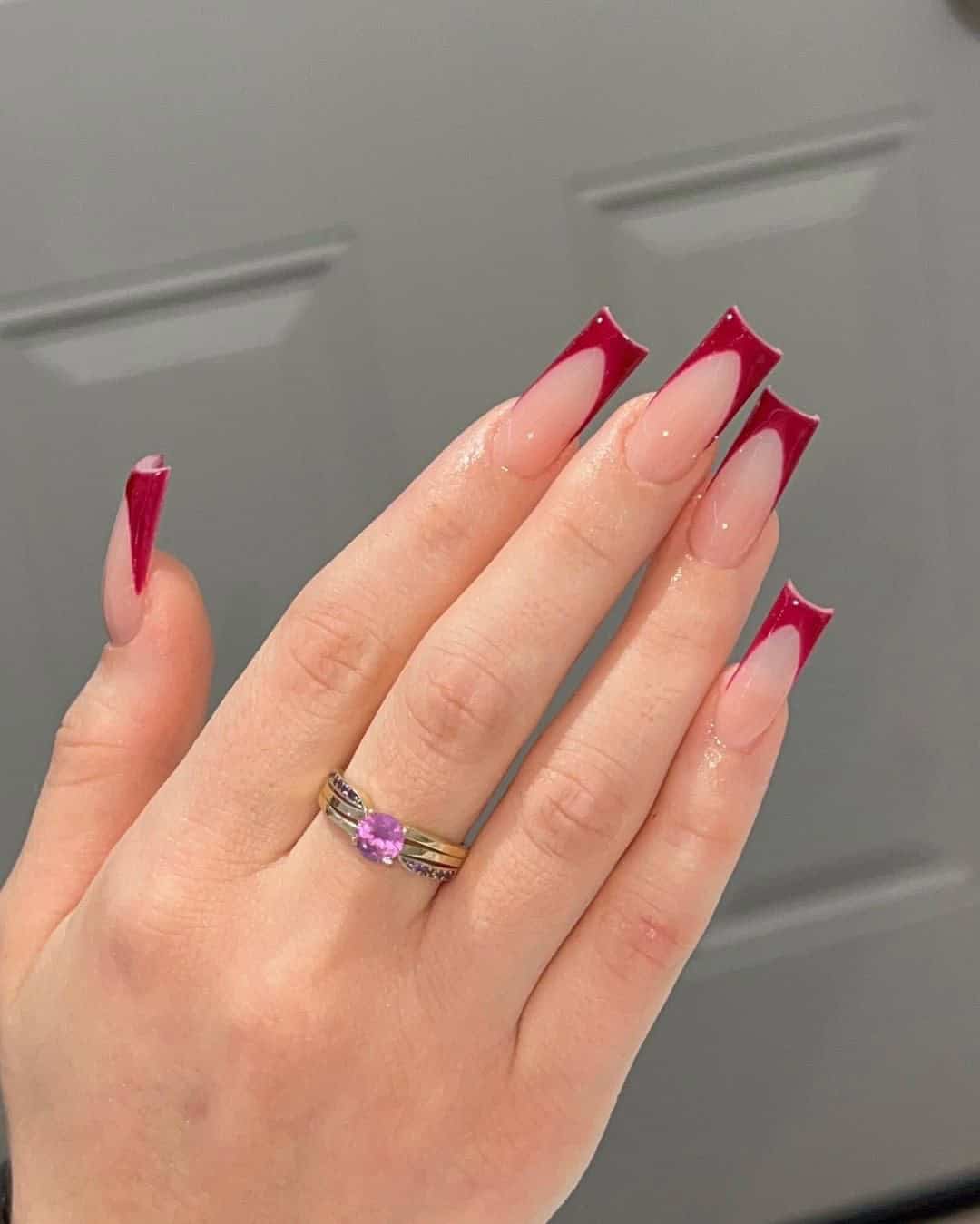 CLASSIC RED FRENCH NAILS