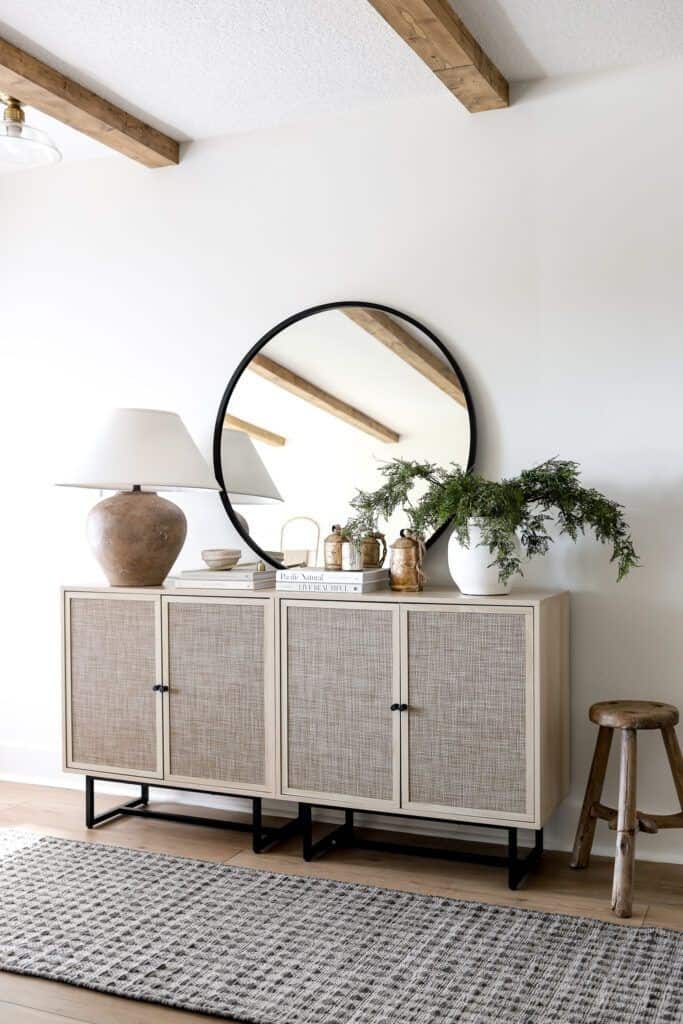 SIDEBOARD ENTRY TABLE