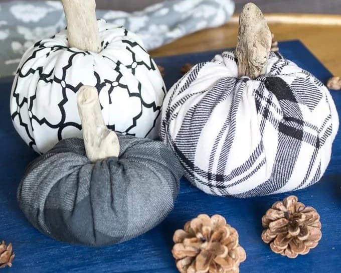 No-Sew Fabric Pumpkins