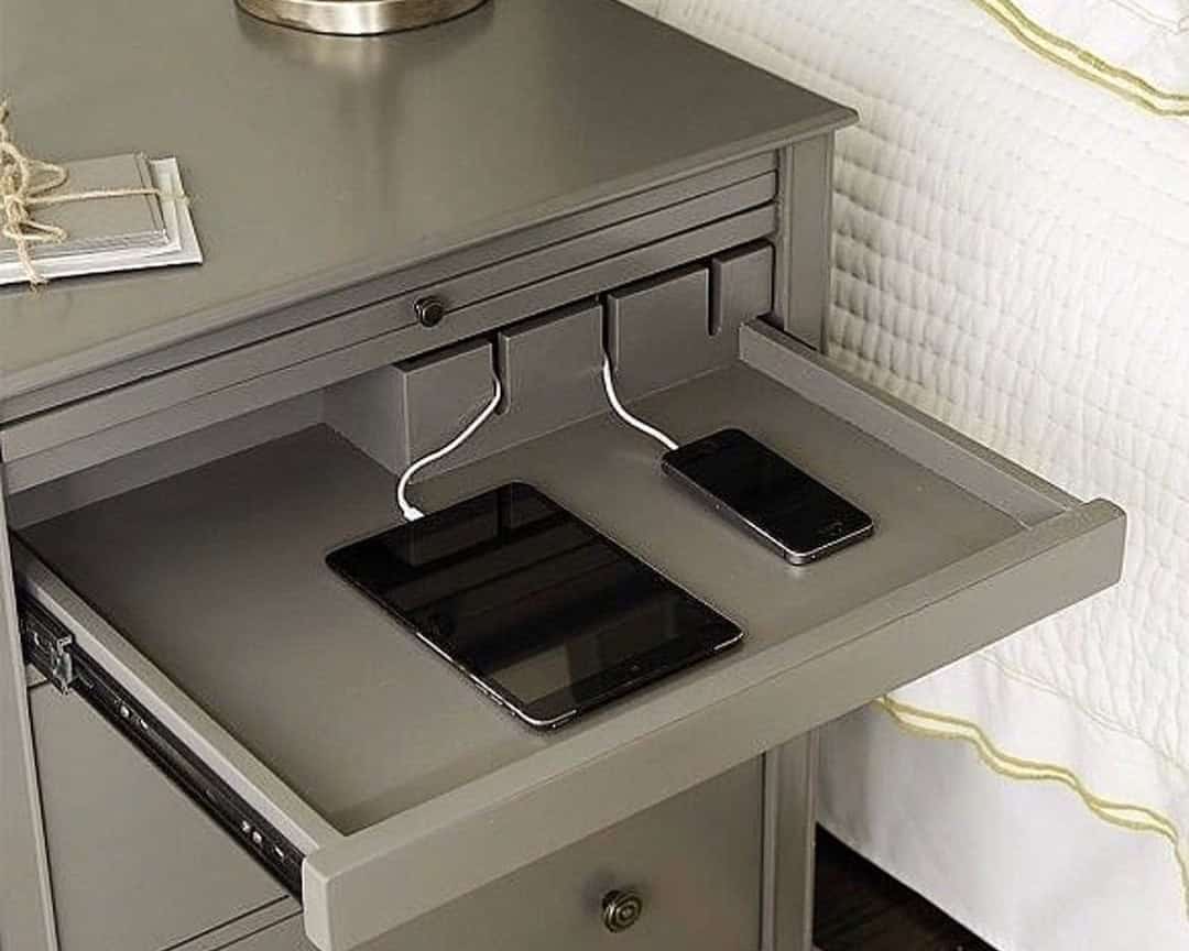 Pull-Out Bedside Shelf