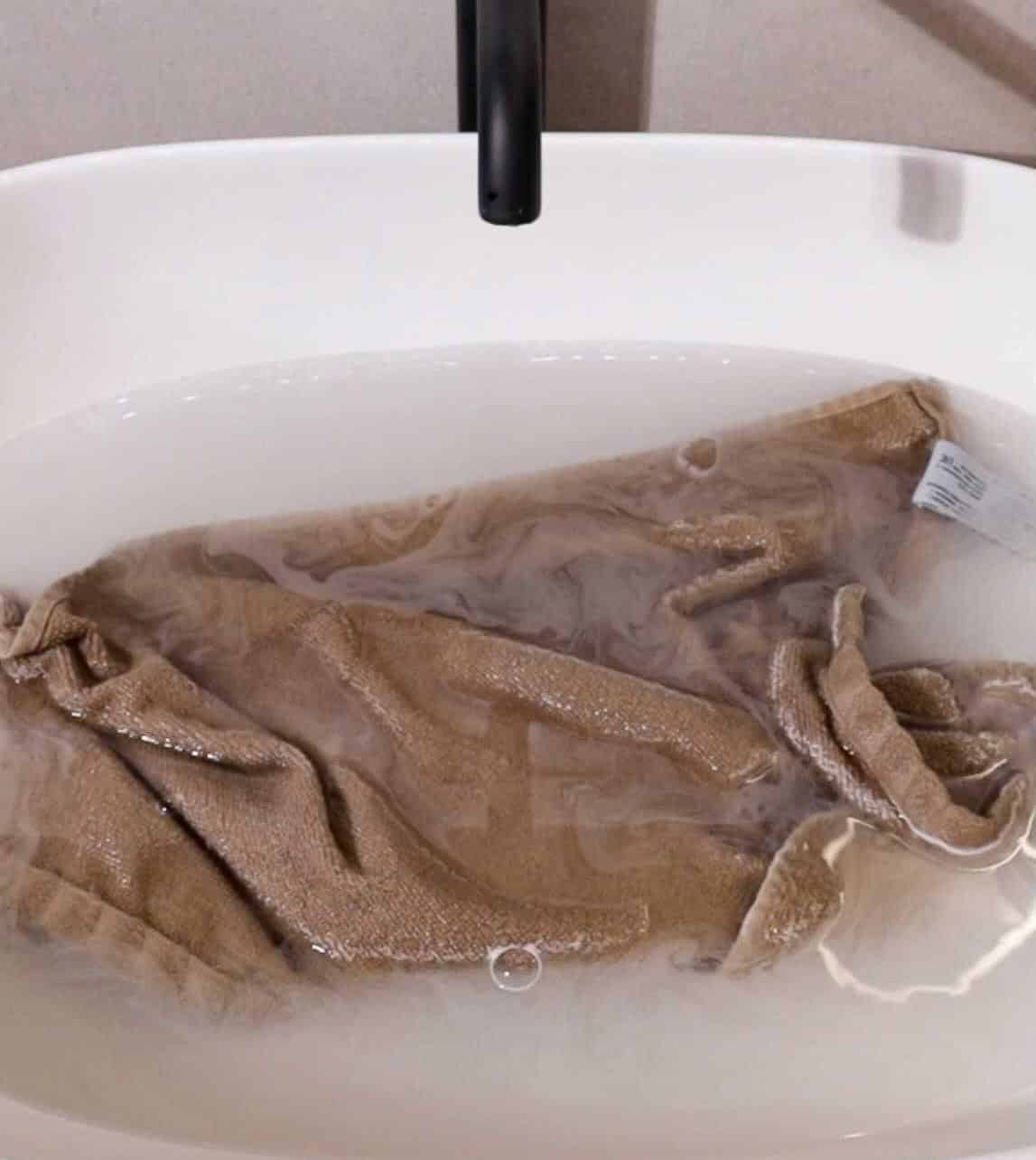 Get Rid of Stinky Towels