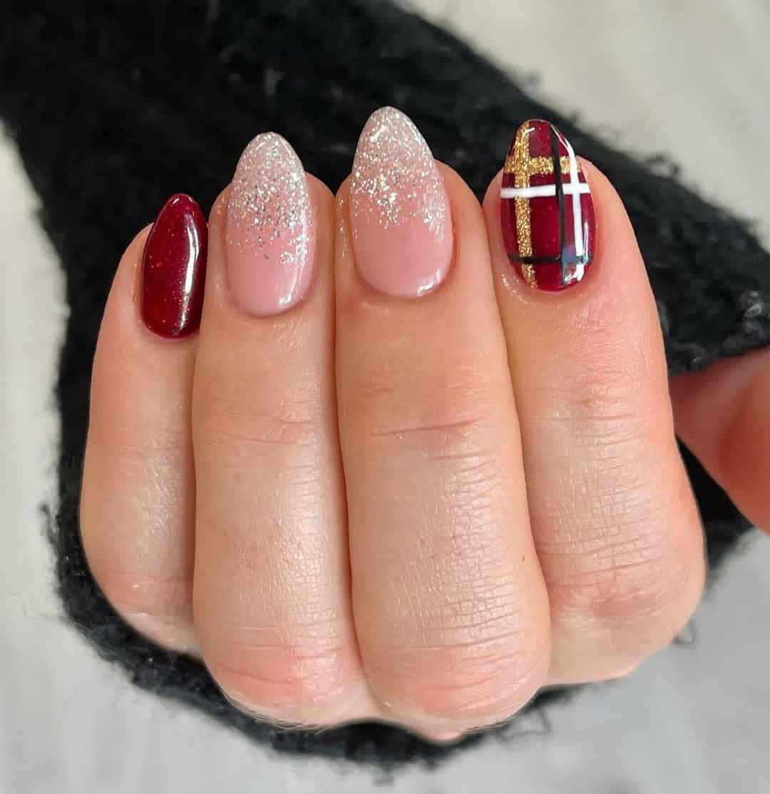 SPARKLY PLAID WINTER NAILS