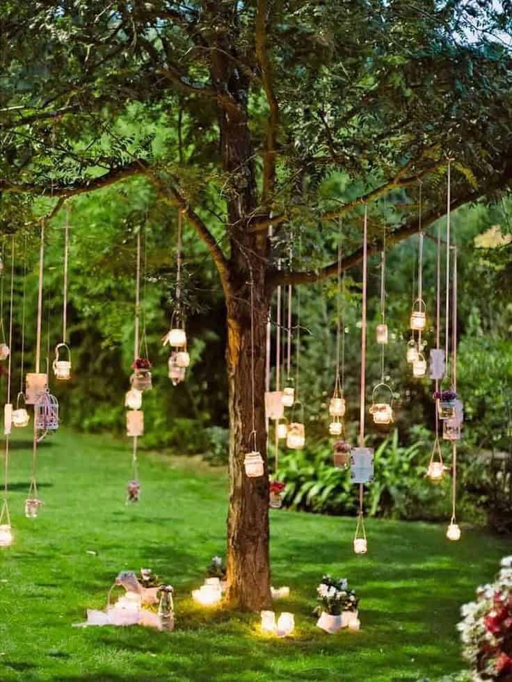 GLOWING GLASS LANTERNS