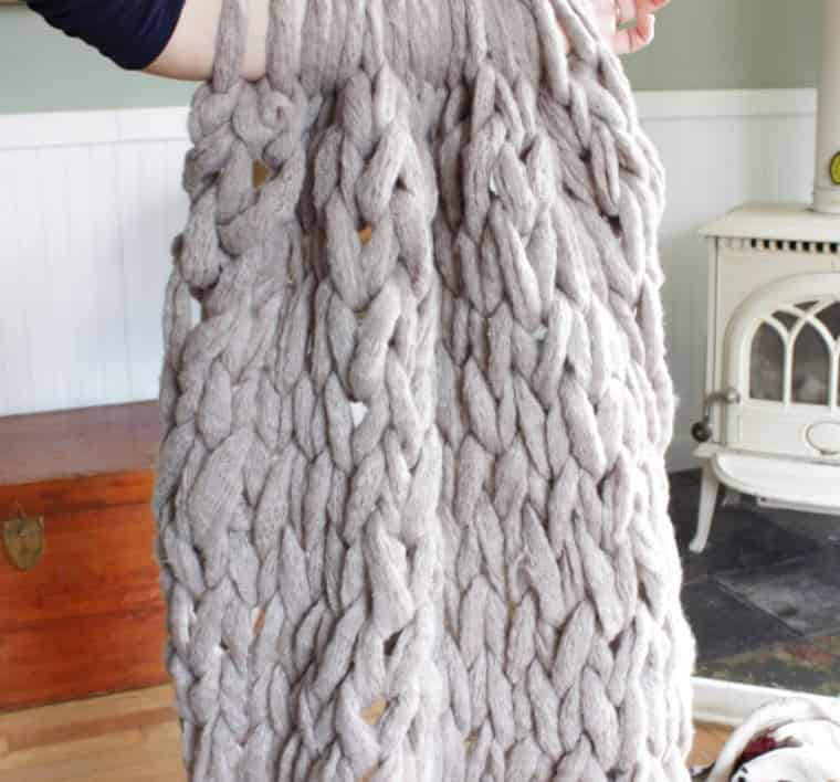 DIY Chunky Arm-Knit Blanket