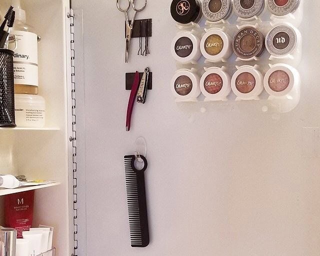 Magnetic Makeup Display