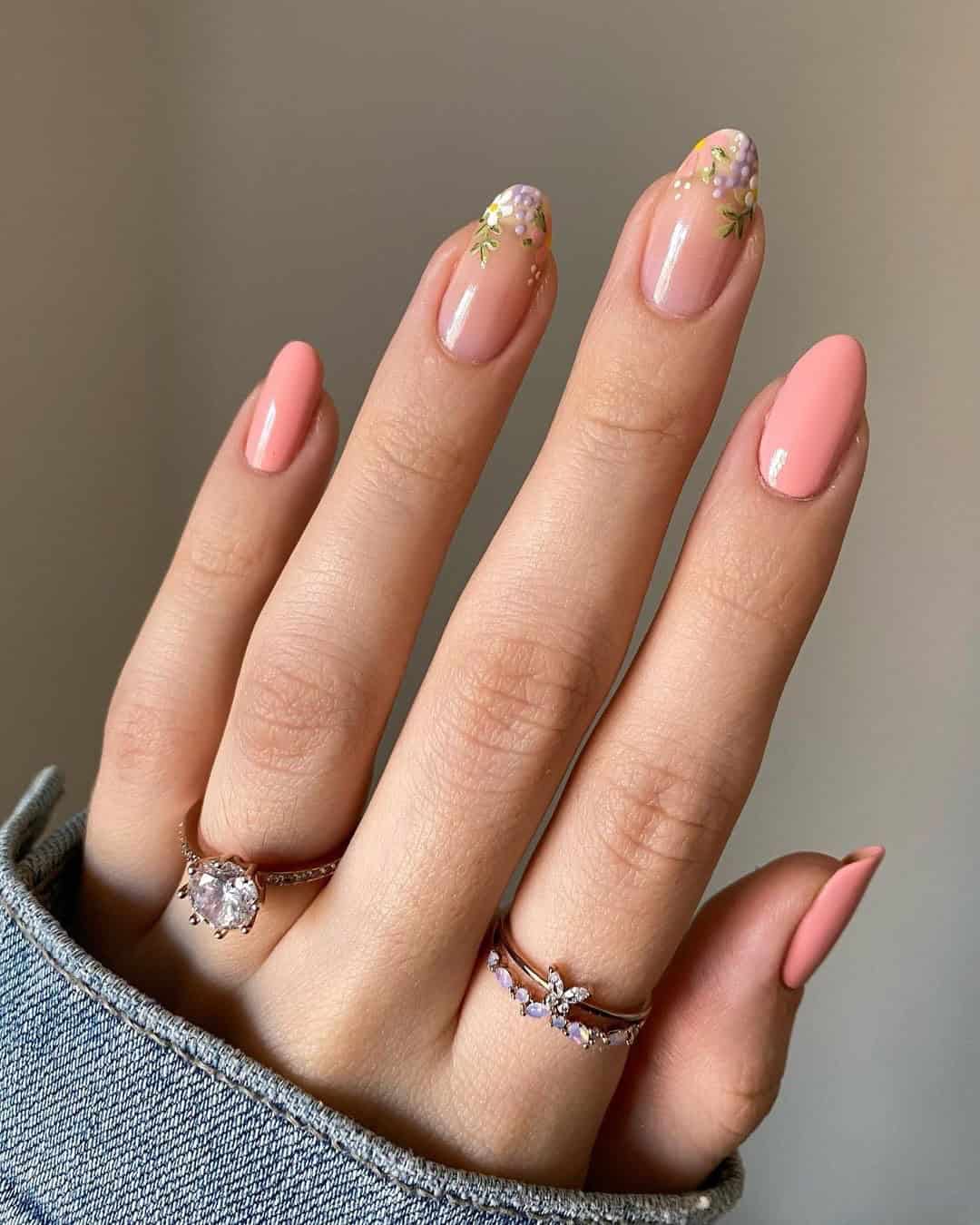 FLORAL FRENCH NAILS