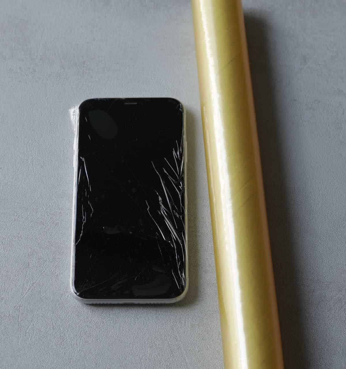 Use Plastic Wrap to Cover Cell Phone When Cooking