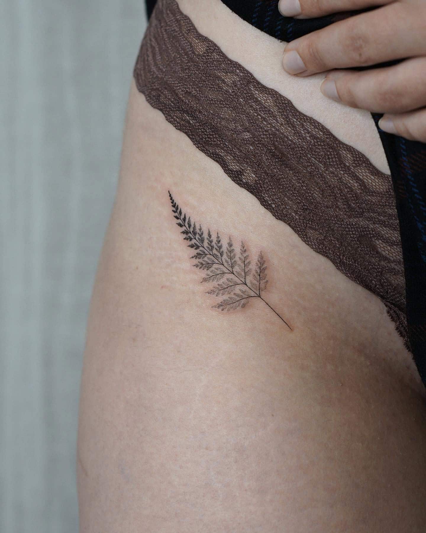 63] Cute Fern Hip Tattoo: Botanical Beauty