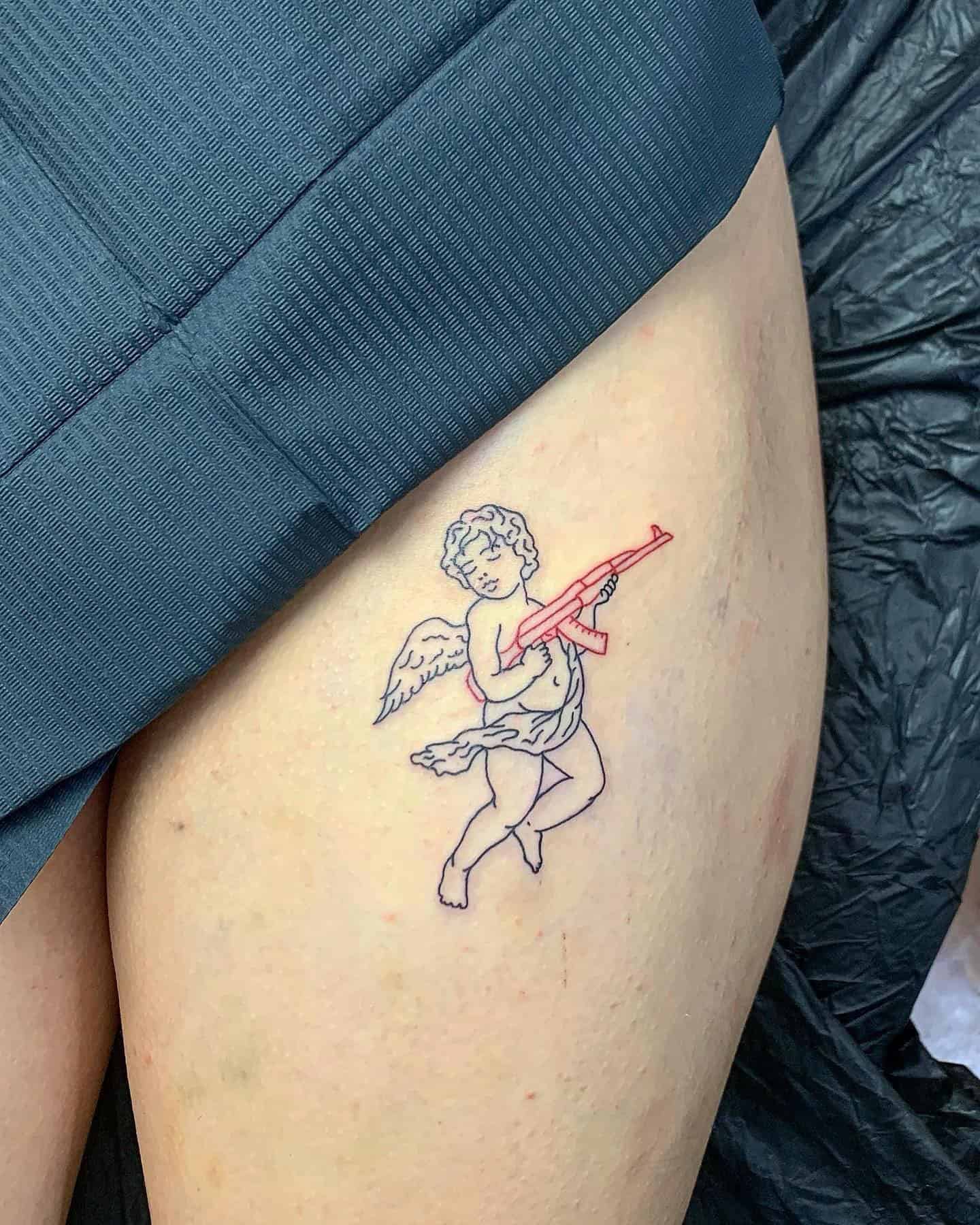 30] Red Outline Angel with AK47 on Thigh: Revolutionary Seraph