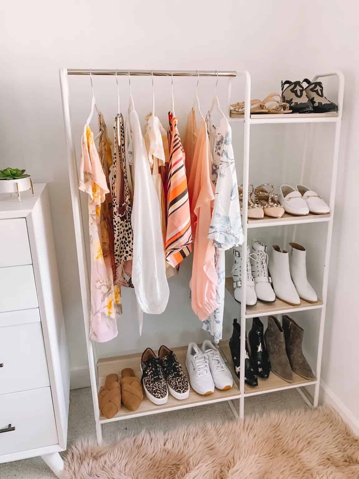 CLOTHING RACK