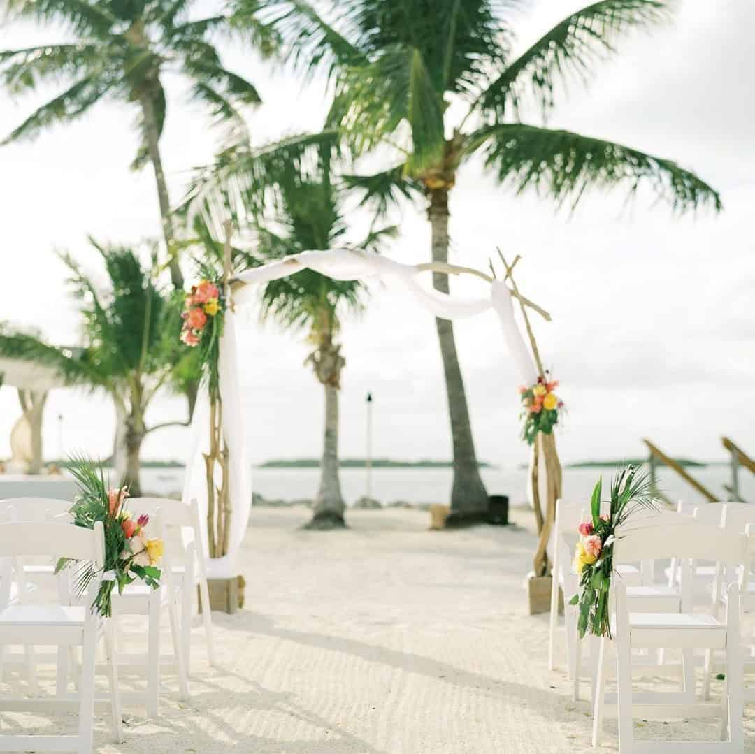 Laid-Back Beachy Wedding