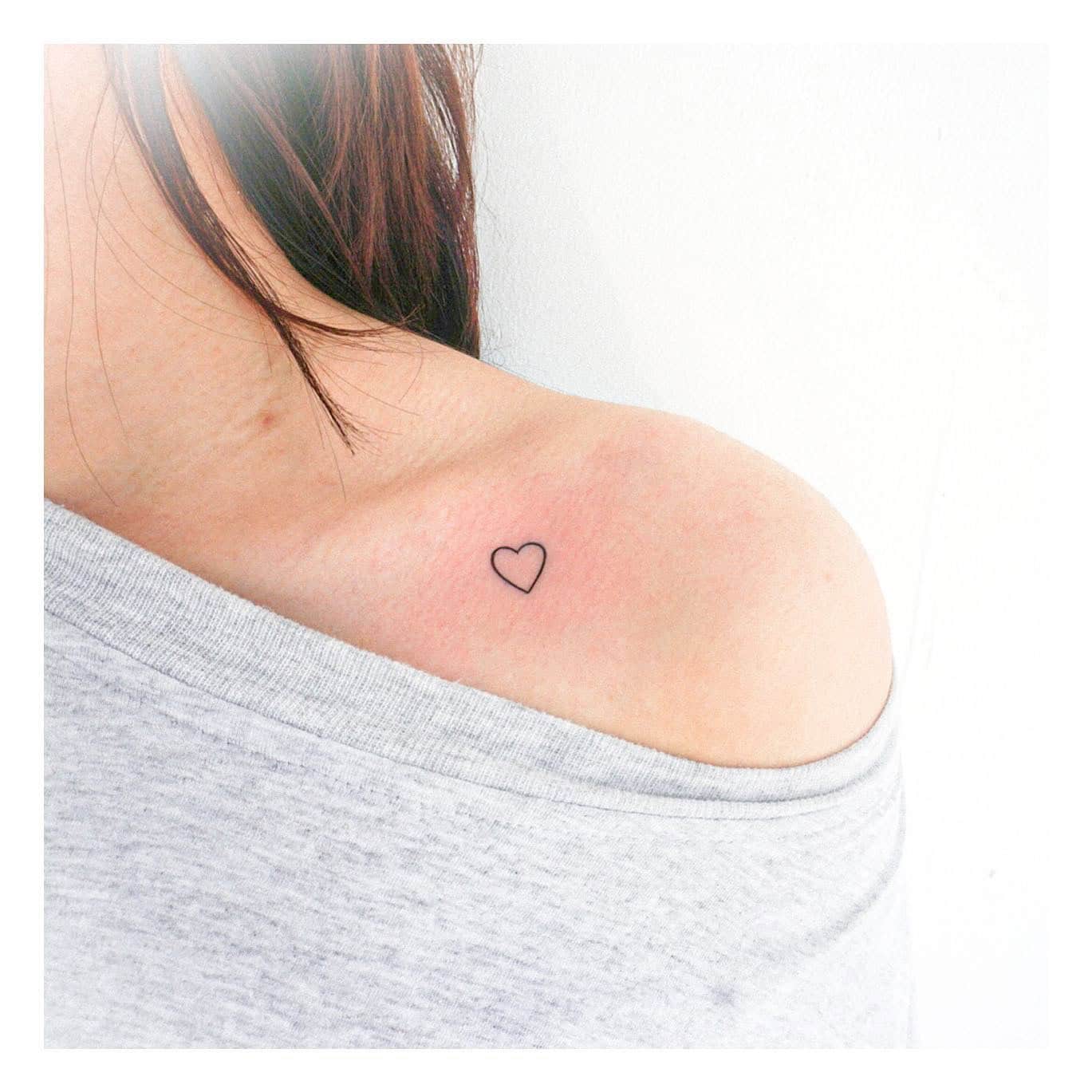 70] Elegant Shoulder: Outline Heart Tattoo