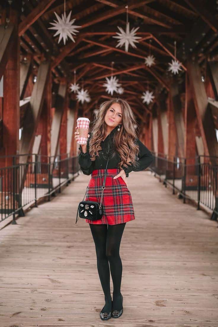 BLACK BLOUSE + PLAID SKIRT + BLACK TIGHTS