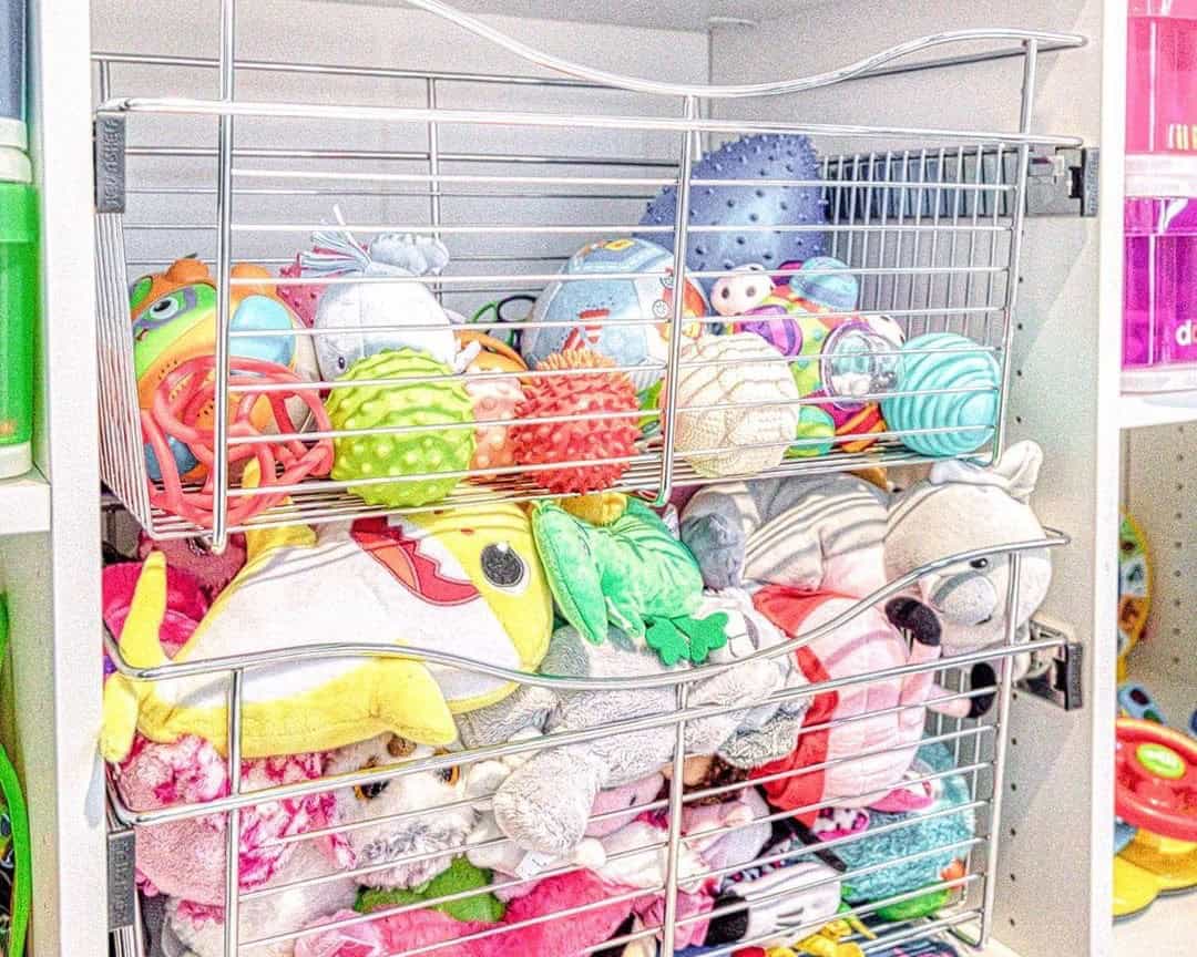 Use a Wire Basket to Build a Home for Stuffed Animals