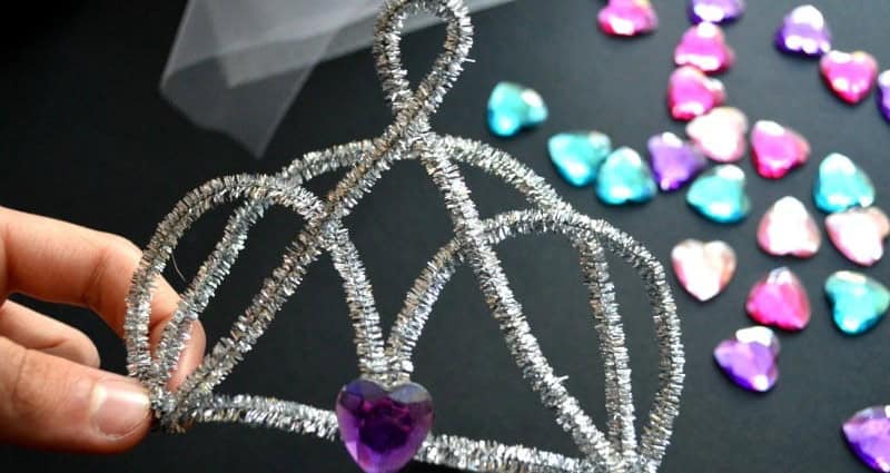 DIY Pipe Cleaner Tiara