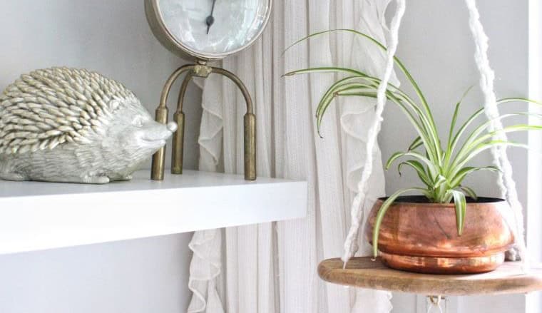 DIY Floating Shelf