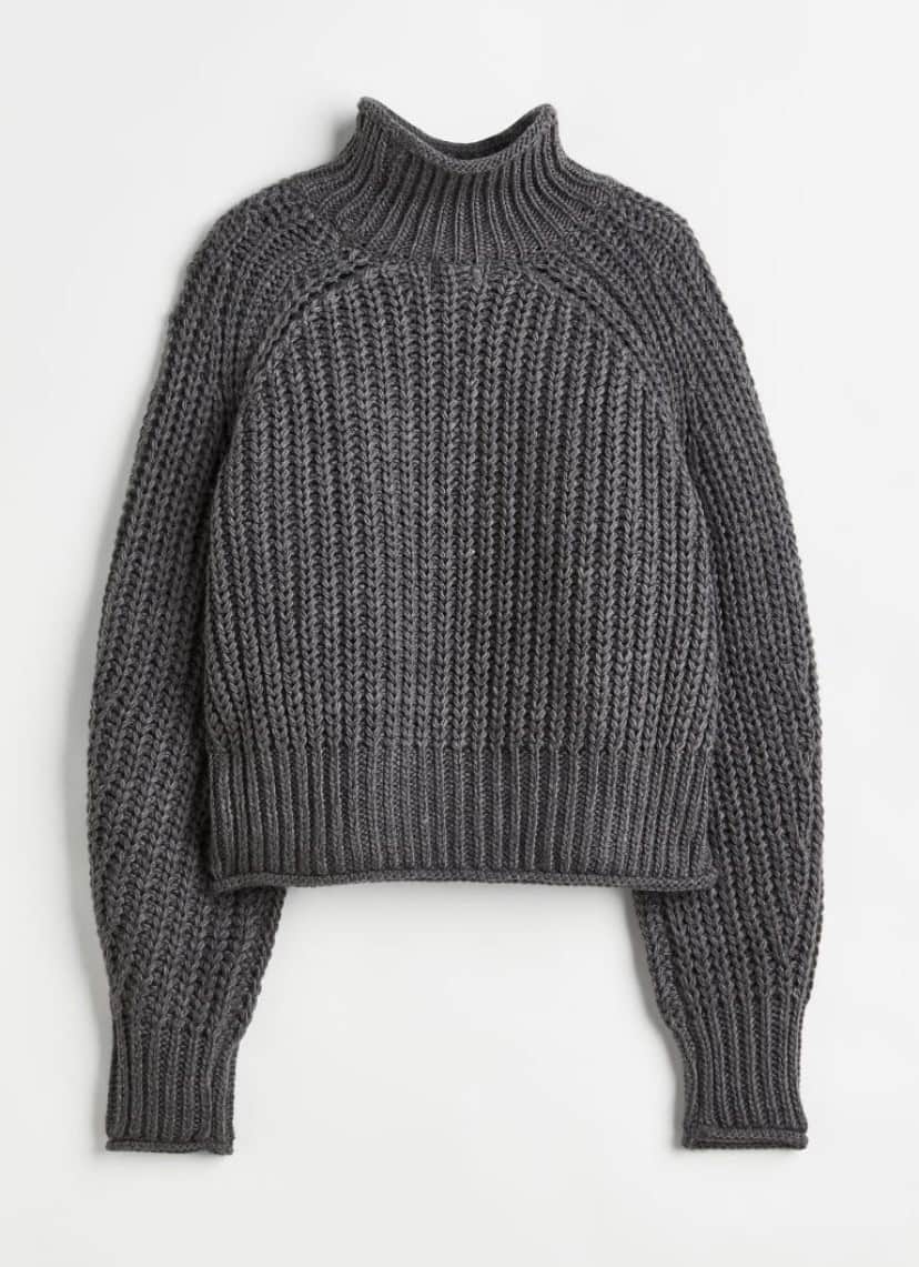 KNIT SWEATER