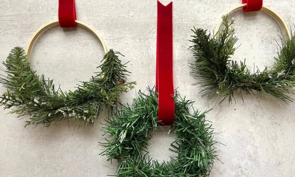 Mini Christmas Wreaths