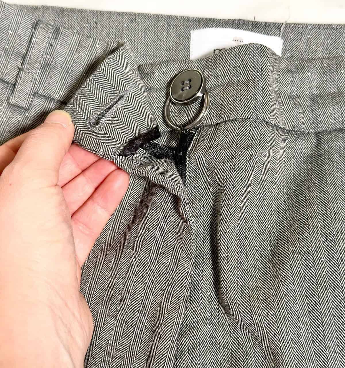 Prevent the Zipper from Dropping Down