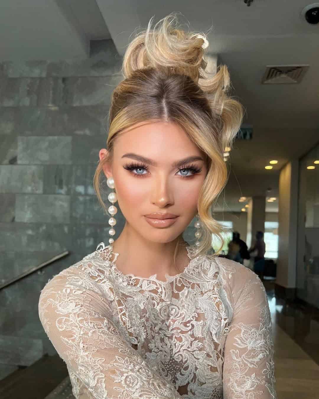 HIGH BUN BRIDAL HAIRSTYLE