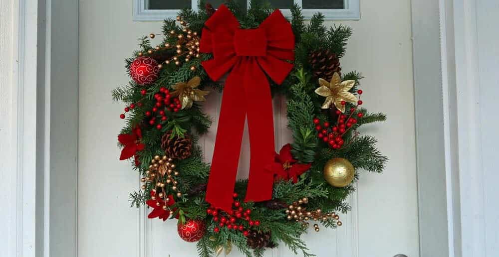 DIY Traditional Christmas Wreath