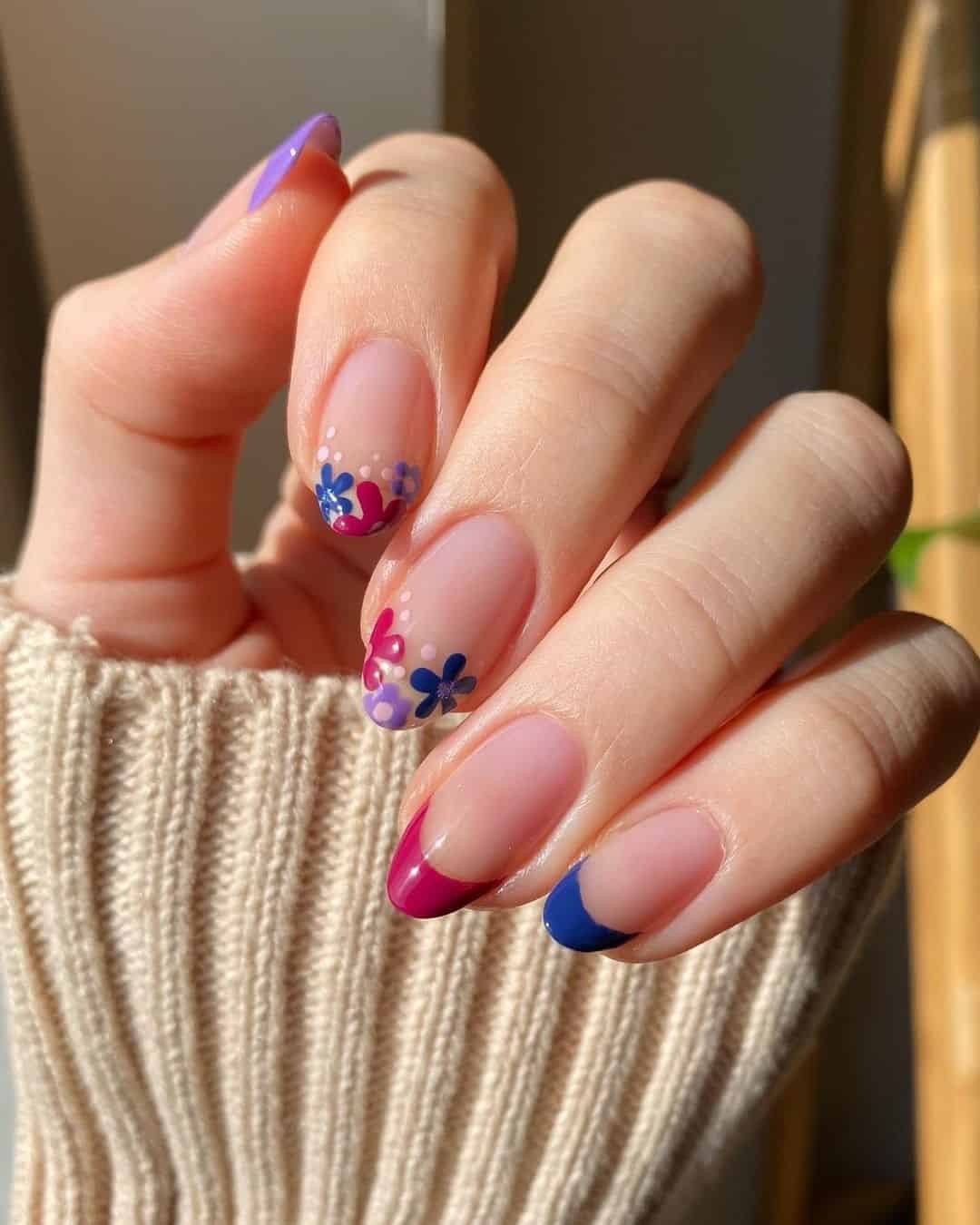 FLORAL TIPS AND FRENCH NAILS