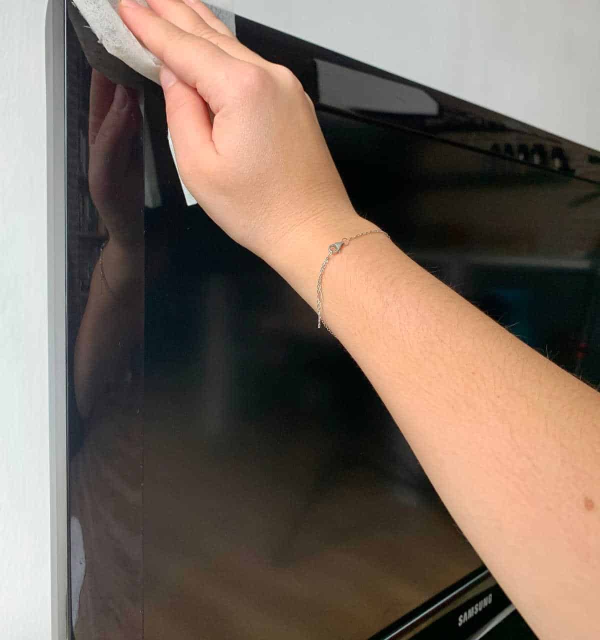 Get Rid of Dust on TV